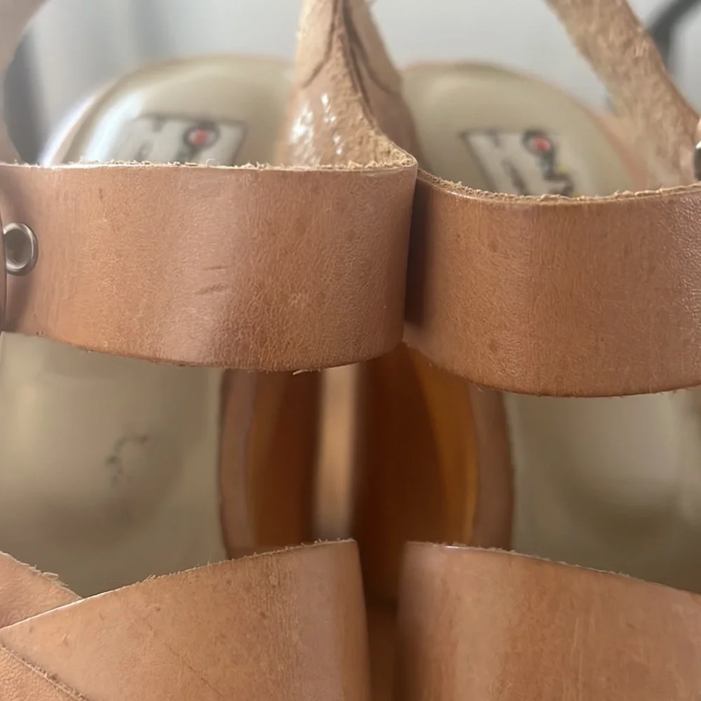 Chinese Laundry sandal size 7
